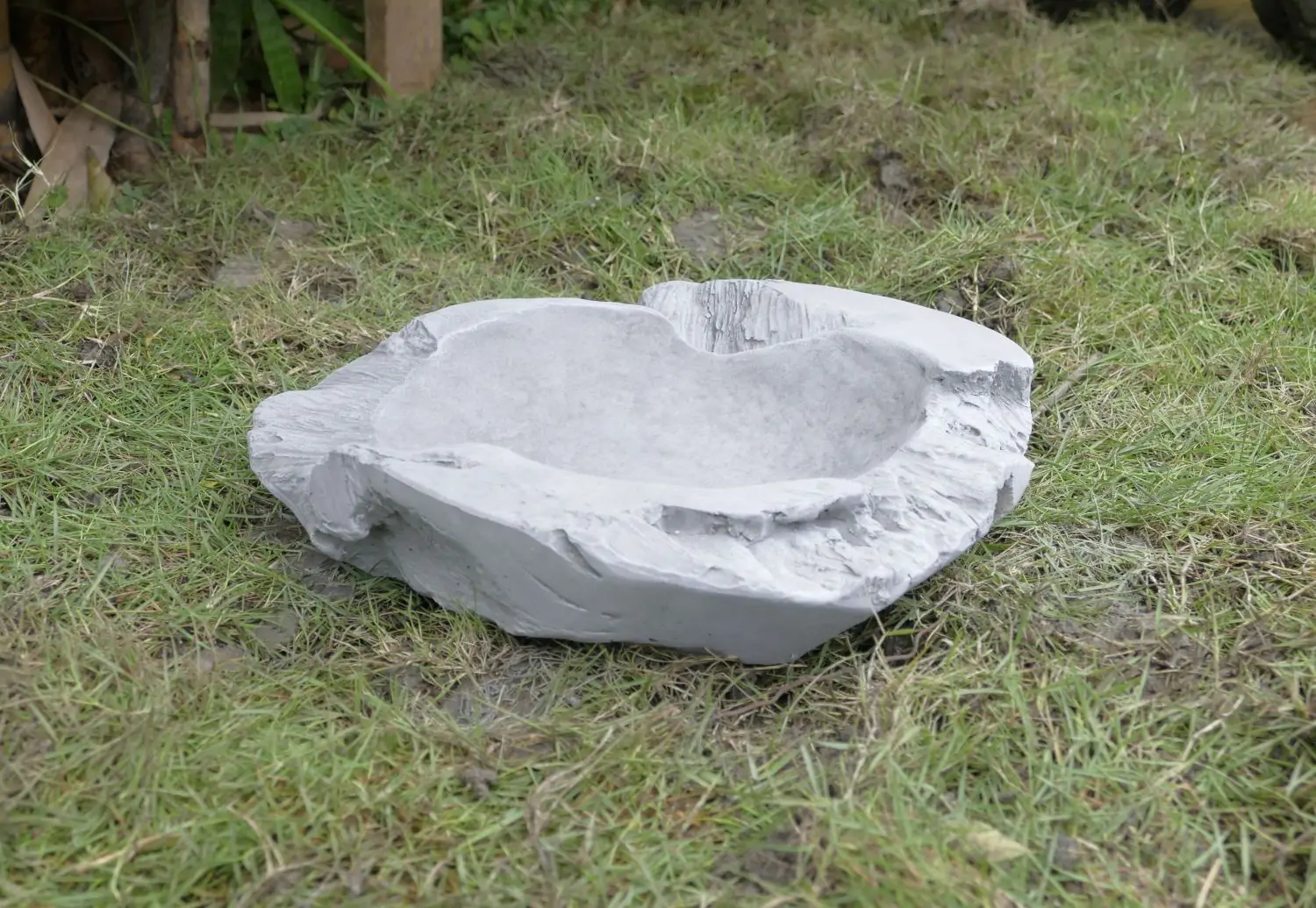 Artikelbild 5 des Artikels “Teakholz Schale 1, 33cm Länge | Steinguss “